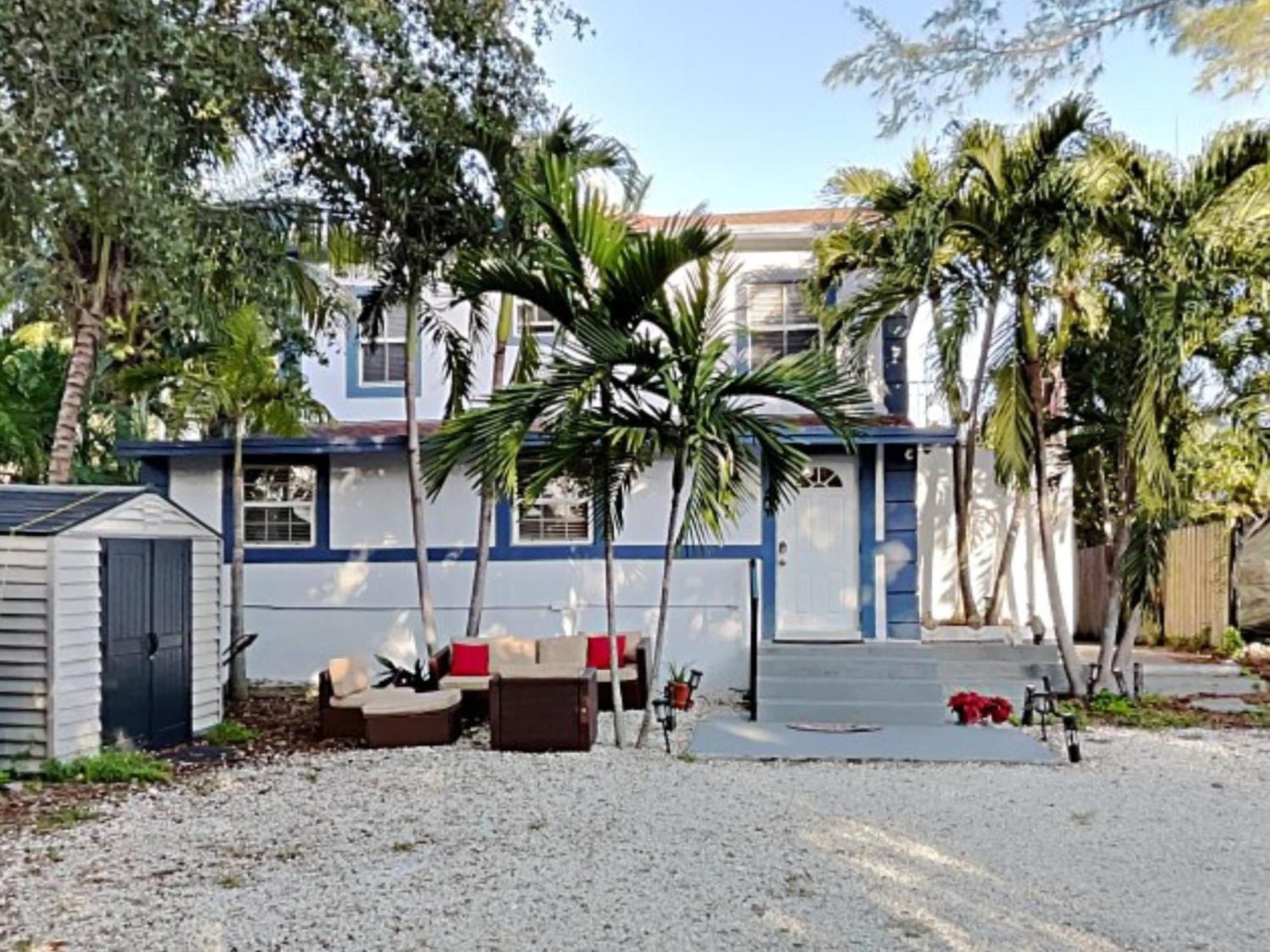 Private Rooms At Miami Centrally Located With Free Parking Экстерьер фото