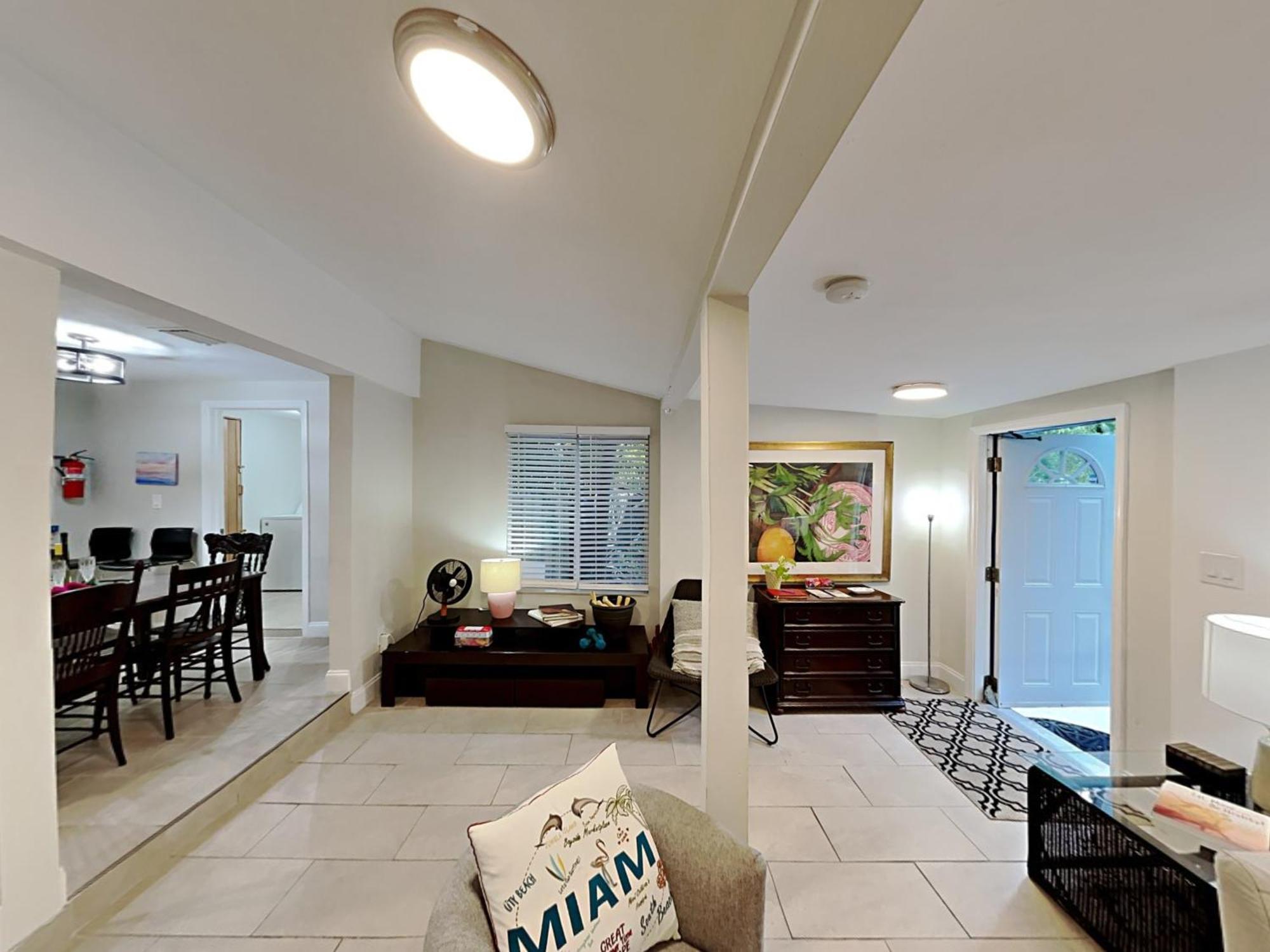 Private Rooms At Miami Centrally Located With Free Parking Экстерьер фото
