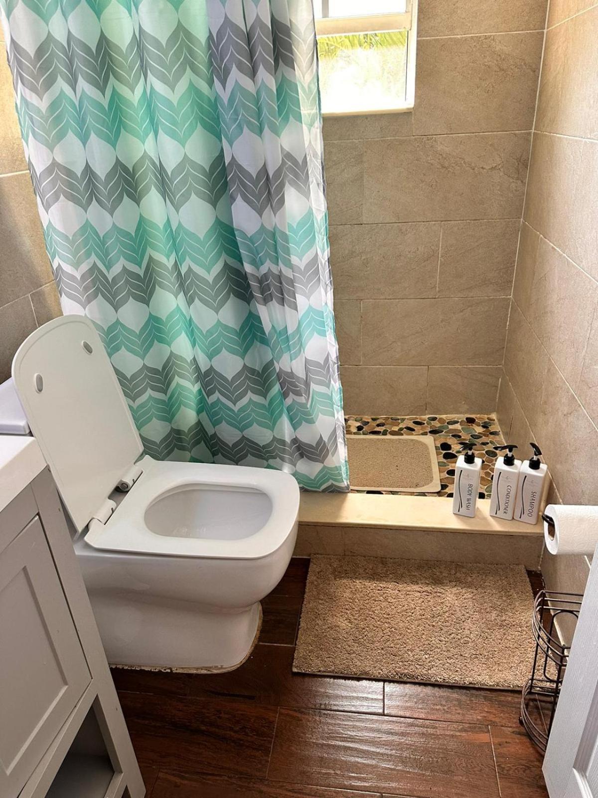 Private Rooms At Miami Centrally Located With Free Parking Экстерьер фото