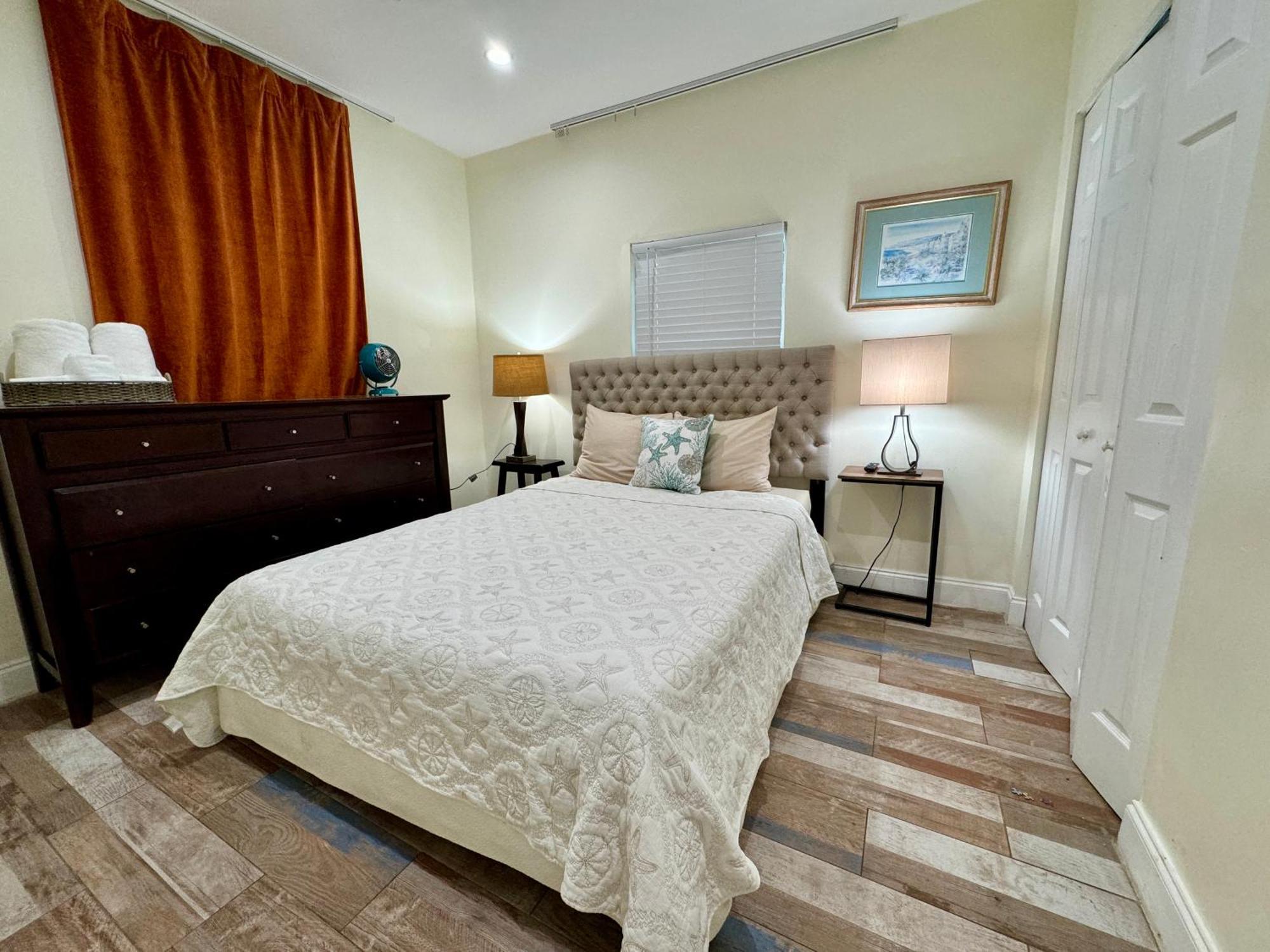 Private Rooms At Miami Centrally Located With Free Parking Экстерьер фото