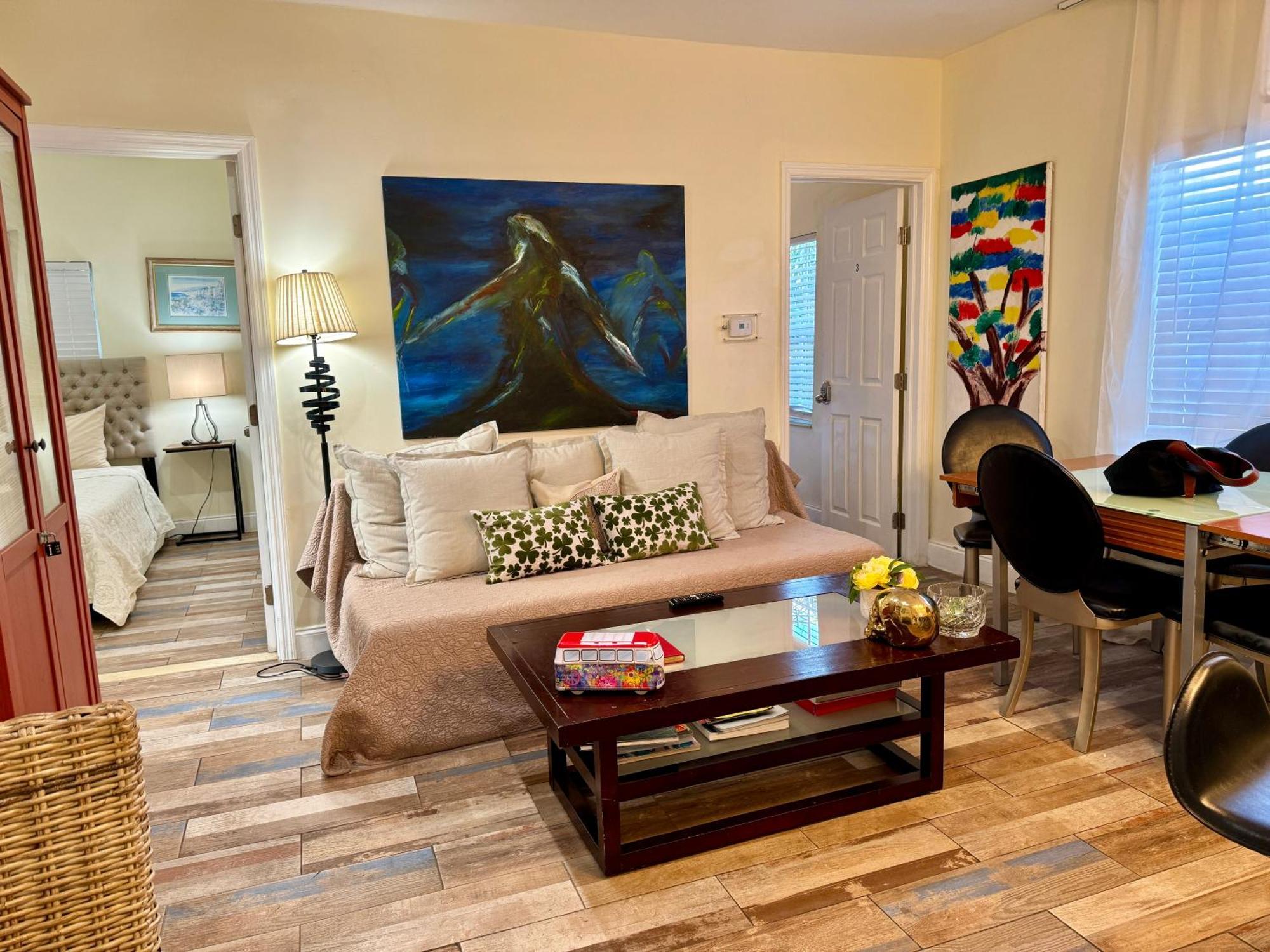 Private Rooms At Miami Centrally Located With Free Parking Экстерьер фото