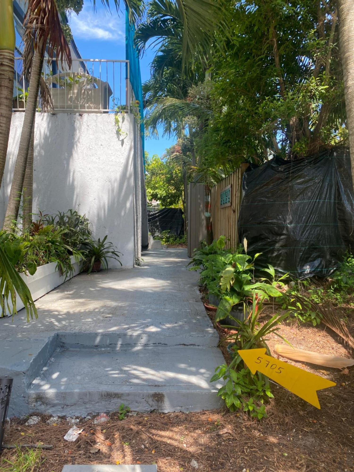 Private Rooms At Miami Centrally Located With Free Parking Экстерьер фото