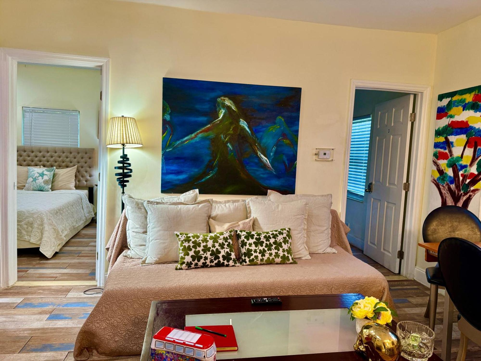 Private Rooms At Miami Centrally Located With Free Parking Экстерьер фото